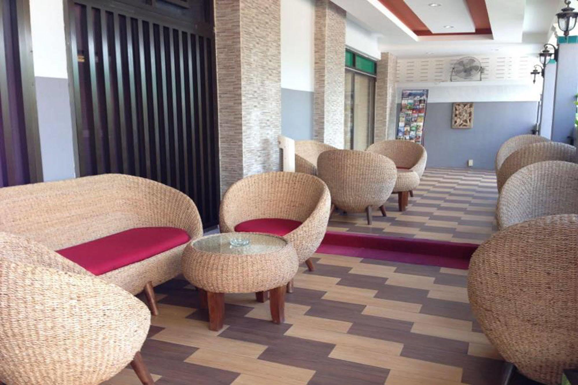 Home Place Hotel Chiang Mai Exterior photo