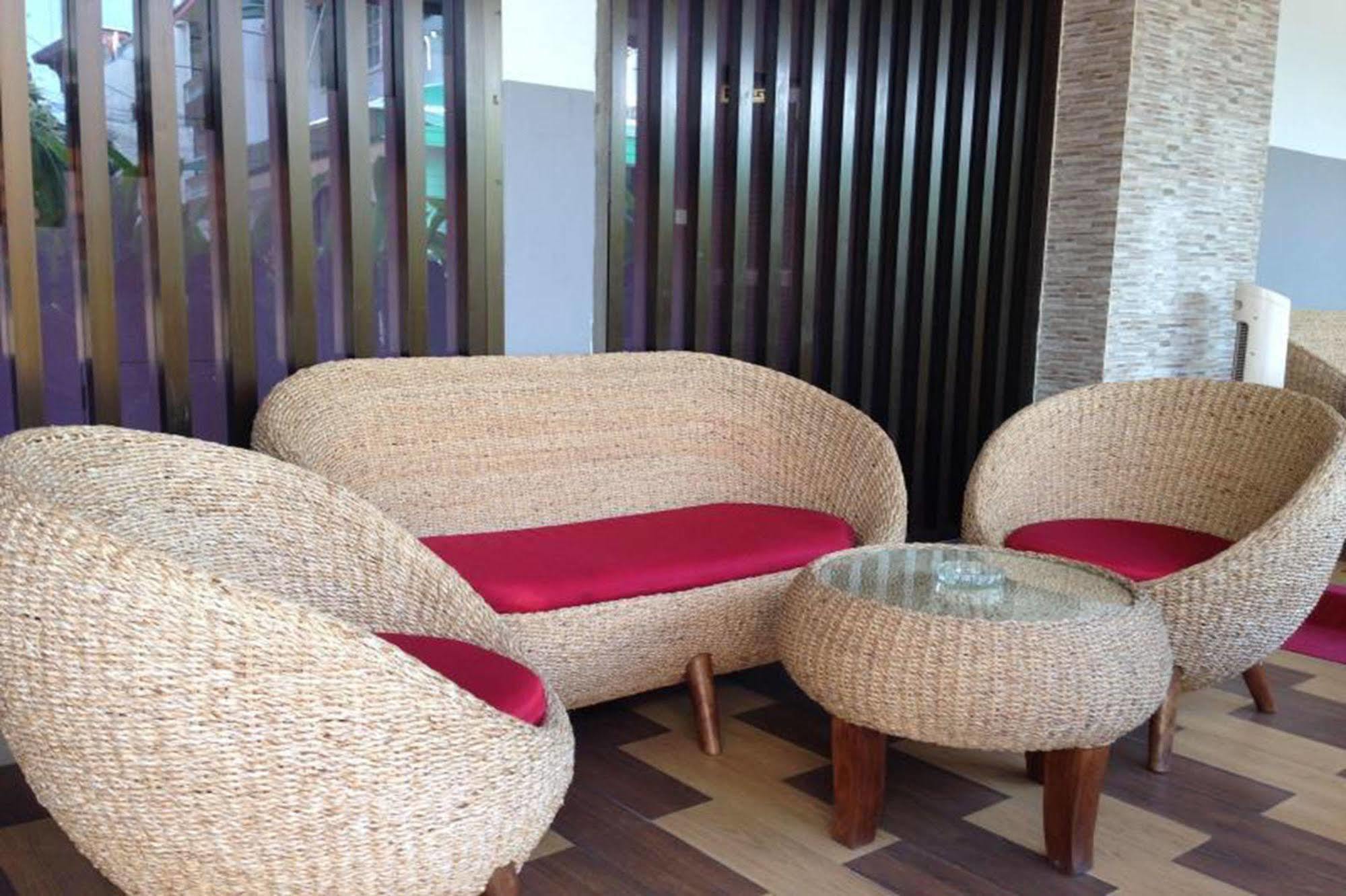 Home Place Hotel Chiang Mai Exterior photo
