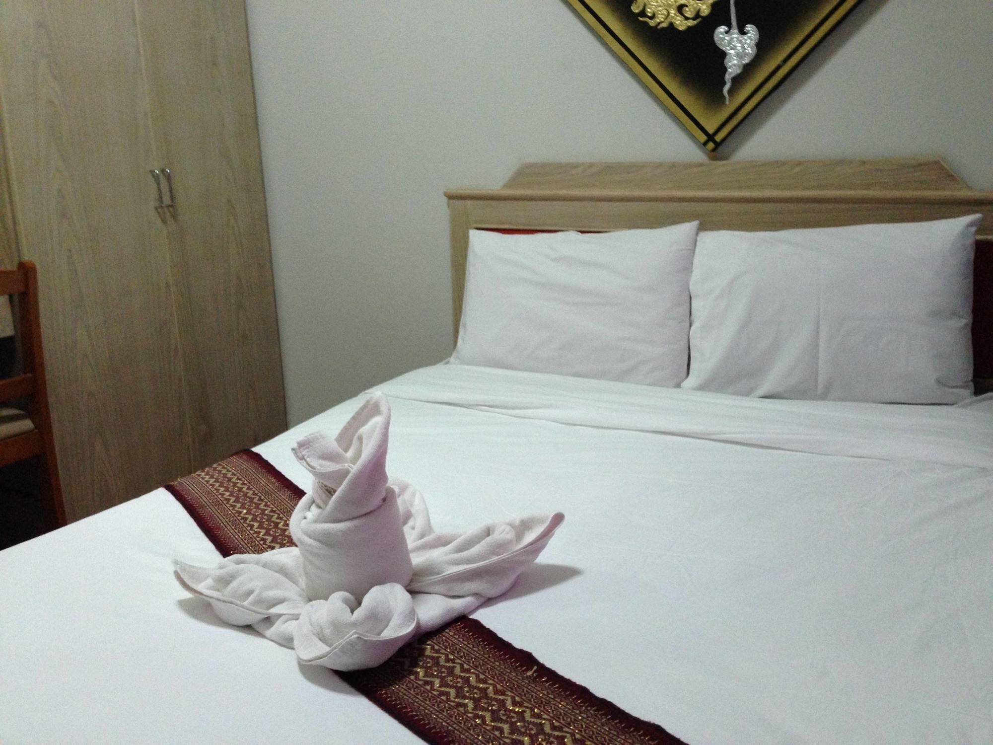 Home Place Hotel Chiang Mai Exterior photo